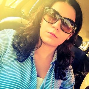 Meet your Posher, Lily